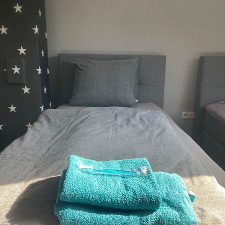 Apartment Gross 4 Zimmer 에센 외부 사진