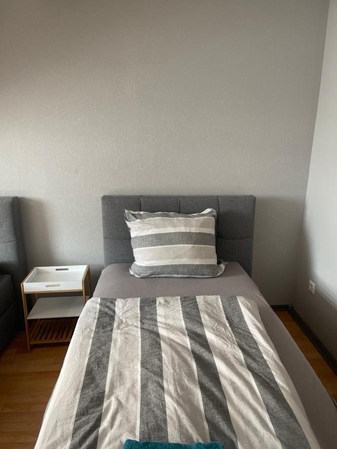 Apartment Gross 4 Zimmer 에센 외부 사진